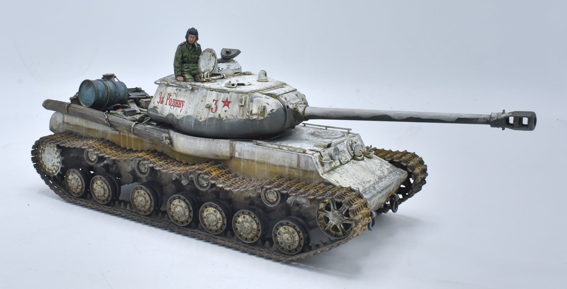 KV-122 (corps KV-220) 1:35 Trumpeter